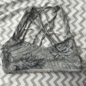 Lululemon free to be wild bra